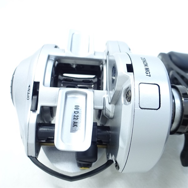 ゼノンＭＧ７右